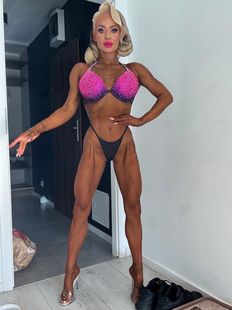 masa i redukcja u bikini fitness poranek przed zawodami